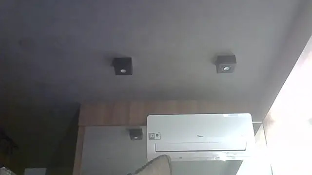 Skinny-Kitten online show from 12-21-25, 12:07