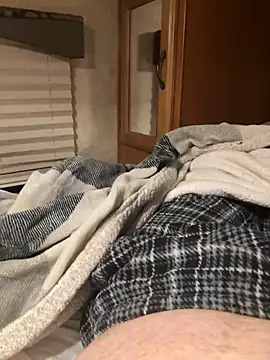 Snapshot of prekumstud chatting on 03-05-25, 10:44 prekumstud online show from 03-05-25, 10:44