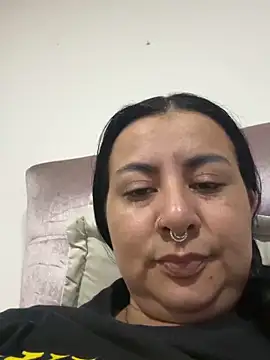 Abril Luv online show from 06-08-26, 01:22