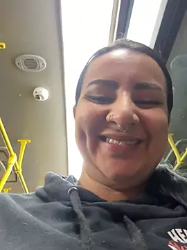 Abril Luv online show from 02-27-26, 12:33