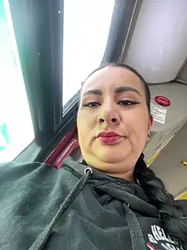 Abril Luv online show from 10-13-25, 12:29