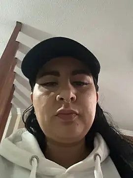 Snapshot of Abril_Luv chatting on 03-21-26, 11:25 Abril Luv online show from 03-21-26, 11:25