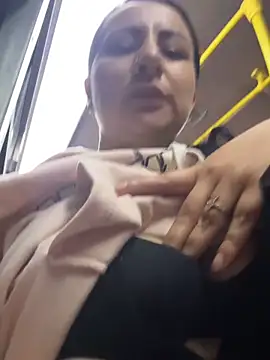 Abril Luv online show from 02-11-26, 01:27