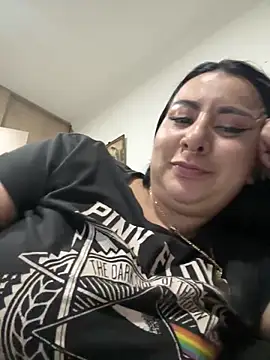 Abril Luv online show from 05-15-26, 02:09