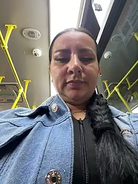 Snapshot of Abril_Luv chatting on 03-06-26, 12:27 Abril Luv online show from 03-06-26, 12:27