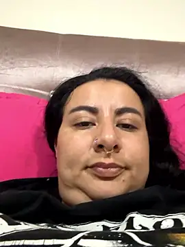 Abril Luv online show from 01-06-26, 12:03