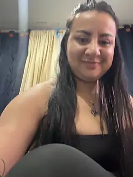 Snapshot of Abril_Luv chatting on 04-13-26, 01:09 Abril Luv online show from 04-13-26, 01:09