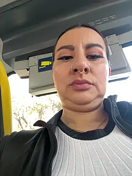 Snapshot of Abril_Luv chatting on 03-04-26, 12:13 Abril Luv online show from 03-04-26, 12:13