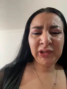 Abril Luv online show from 10-22-25, 01:10