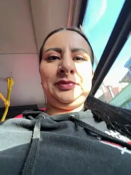 Abril Luv online show from 02-26-26, 12:05