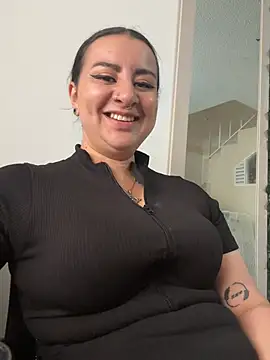 Snapshot of Abril_Luv chatting on 03-09-26, 01:03 Abril Luv online show from 03-09-26, 01:03