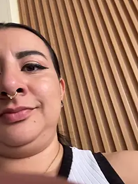 Snapshot of Abril_Luv chatting on 03-24-26, 01:11 Abril Luv online show from 03-24-26, 01:11