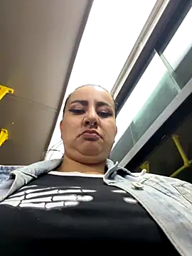 Abril Luv online show from 10-24-25, 12:09