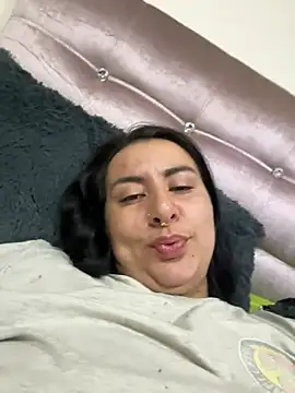 Snapshot of Abril_Luv chatting on 03-10-26, 01:09 Abril Luv online show from 03-10-26, 01:09