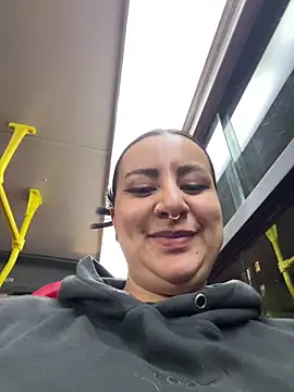 Abril Luv online show from 02-10-26, 01:15