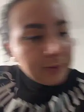 Snapshot of Abril_Luv chatting on 03-28-26, 01:56 Abril Luv online show from 03-28-26, 01:56