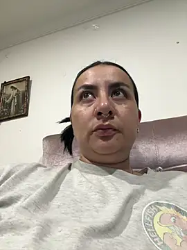 Snapshot of Abril_Luv chatting on 04-03-26, 01:45 Abril Luv online show from 04-03-26, 01:45