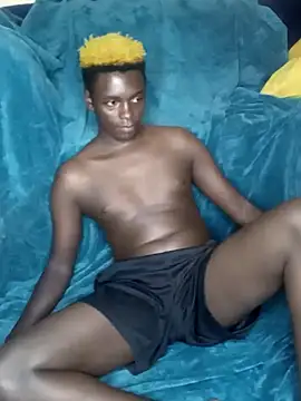 Snapshot of Kuhusus chatting on 11-17-25, 06:28 Kuhusus online show from 11-17-25, 06:28