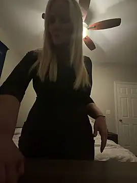 Sexual Lovable Doll online show from 03-31-26, 08:00