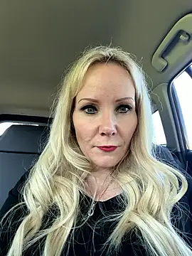 Sexual Lovable Doll online show from 04-06-26, 09:27