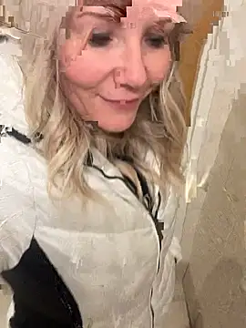 Sexual Lovable Doll online show from 11-12-25, 04:44