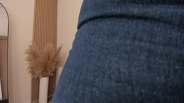 wandathompson  online show from 09-11-25, 11:10