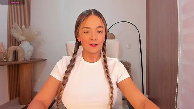 wandathompson  online show from 03-17-26, 10:07