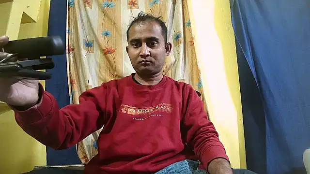 Snapshot of Cute_boy2000 chatting on 02-09-25, 12:30 Cute boy2000 online show from 02-09-25, 12:30