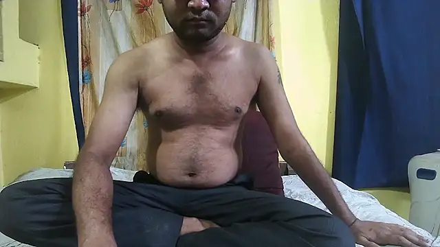 Snapshot of Cute_boy2000 chatting on 02-20-25, 07:08 Cute boy2000 online show from 02-20-25, 07:08