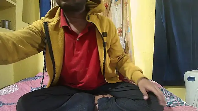 Snapshot of Cute_boy2000 chatting on 01-13-25, 01:23 Cute boy2000 online show from 01-13-25, 01:23