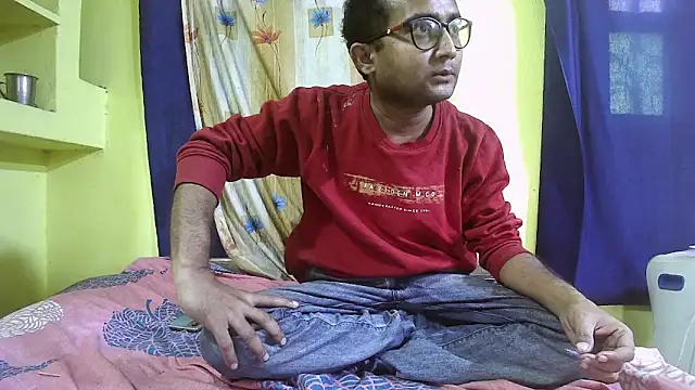 Snapshot of Cute_boy2000 chatting on 01-16-25, 05:00 Cute boy2000 online show from 01-16-25, 05:00