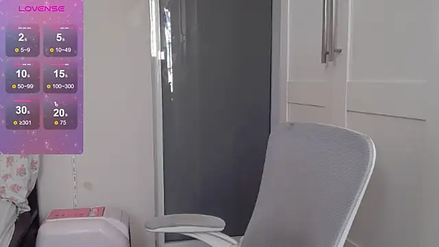 Snapshot of FluffyRainbowKity chatting on 11-07-25, 11:04 FluffyRainbowKity online show from 11-07-25, 11:04