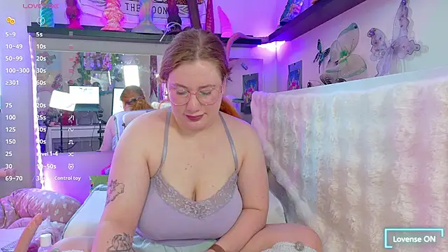FluffyRainbowKity online show from 07-17-26, 12:35