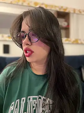 Snapshot of andra_rose chatting on 03-03-25, 11:24 andra rose online show from 03-03-25, 11:24