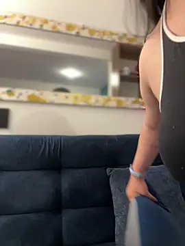 Snapshot of andra_rose chatting on 02-14-25, 11:09 andra rose online show from 02-14-25, 11:09