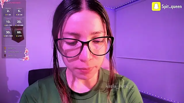 Snapshot of Spit_queen chatting on 10-09-25, 03:18 Spit queen online show from 10-09-25, 03:18