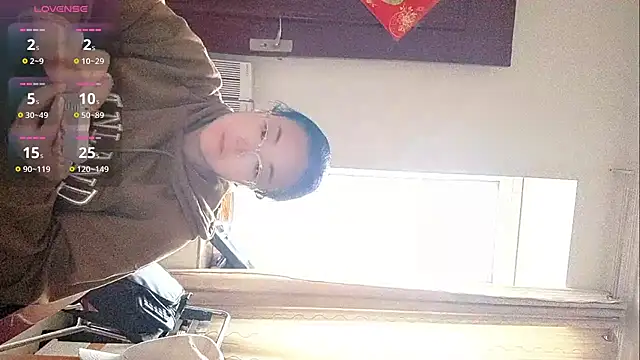 Vivianangn-e online show from 04-13-26, 09:13