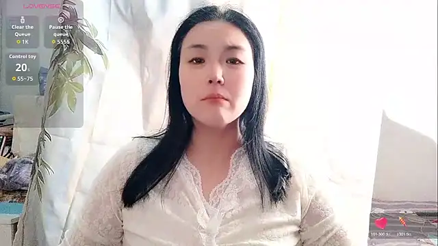 Vivianangn-e online show from 04-21-26, 06:53
