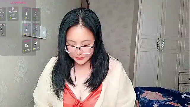 Vivianangn-e online show from 06-11-26, 08:11