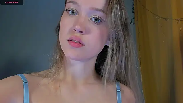 Snapshot of Amelia_Lein chatting on 12-19-24, 11:46 Amelia Lein online show from 12-19-24, 11:46