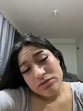 Snapshot of LuceroRm chatting on 10-14-25, 03:51 LuceroRm online show from 10-14-25, 03:51