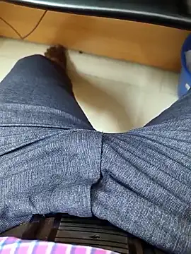 adicma123 online show from 12-23-25, 09:08