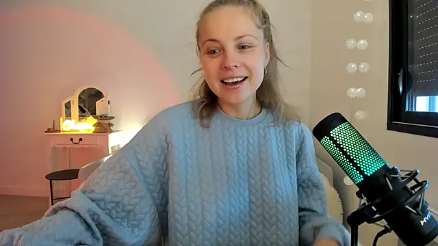 ImKeira online show from 11-21-25, 09:30