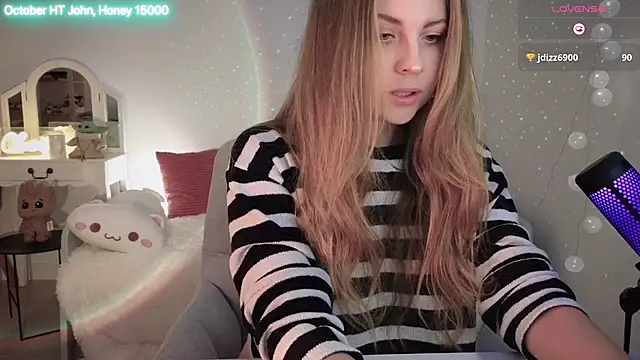 ImKeira online show from 10-10-25, 07:15