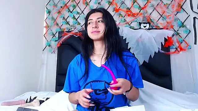 EmmaWilliamss online show from 10-14-25, 03:34
