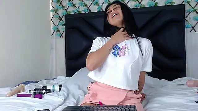 EmmaWilliamss online show from 11-11-25, 04:35