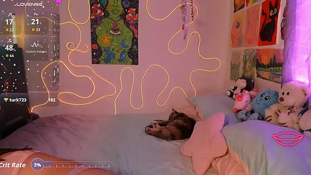 Cinnamon Meow online show from 04-01-26, 06:27