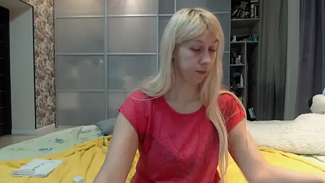 KyliePag online show from 12-14-25, 07:14