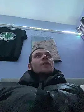 Snapshot of Z1uk chatting on 01-02-25, 05:29 Z1uk online show from 01-02-25, 05:29