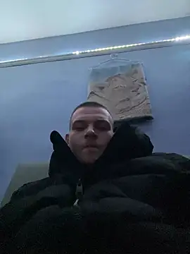 Snapshot of Z1uk chatting on 01-09-25, 07:08 Z1uk online show from 01-09-25, 07:08